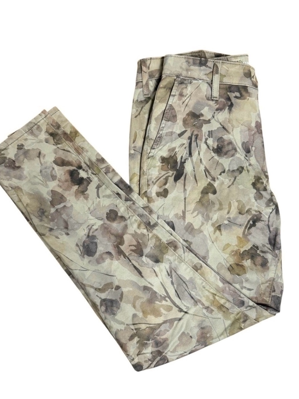AG Adriano Goldschmied Camo-Print Cotton Trousers in Olive and Taupe #1145